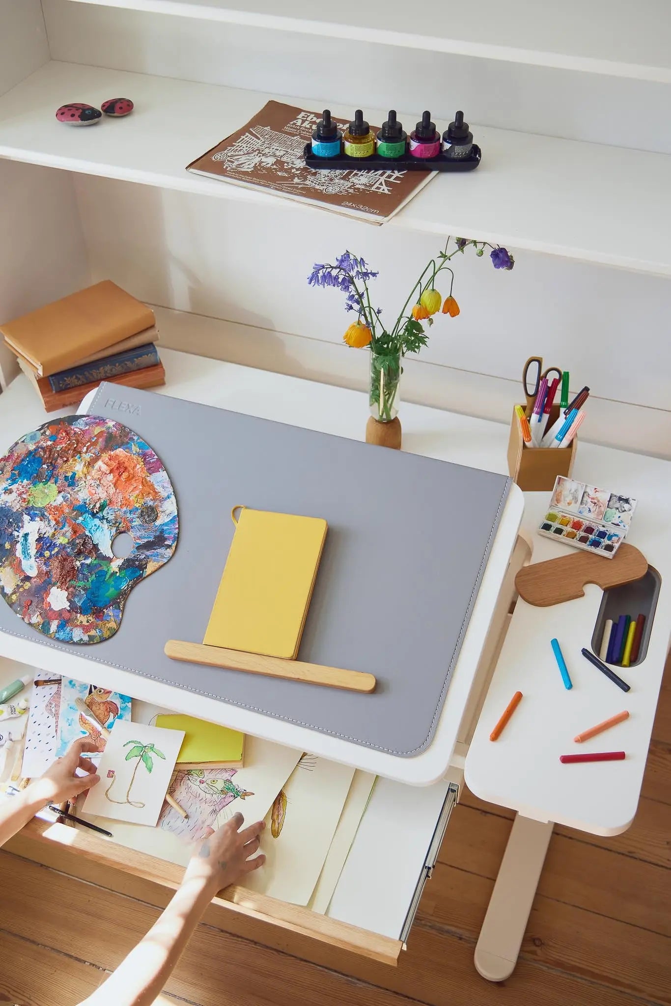 MOBY middle up study desk