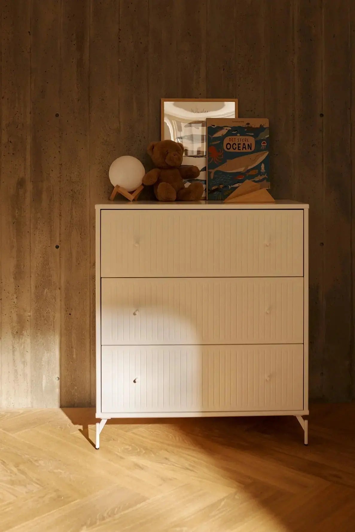 SAGA Chest, 3 drawer, White with Grooves